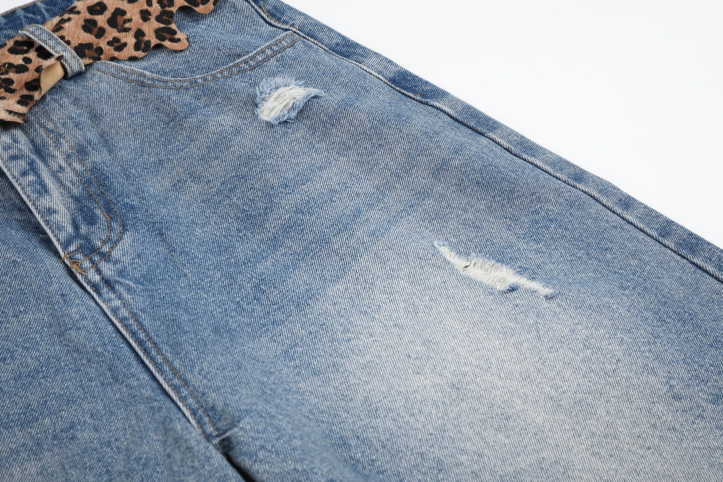 Women's Leopard Print Waistband Wide Leg Distressed Denim Shorts Raw Hem High Waist Casual Summer Jean Shorts