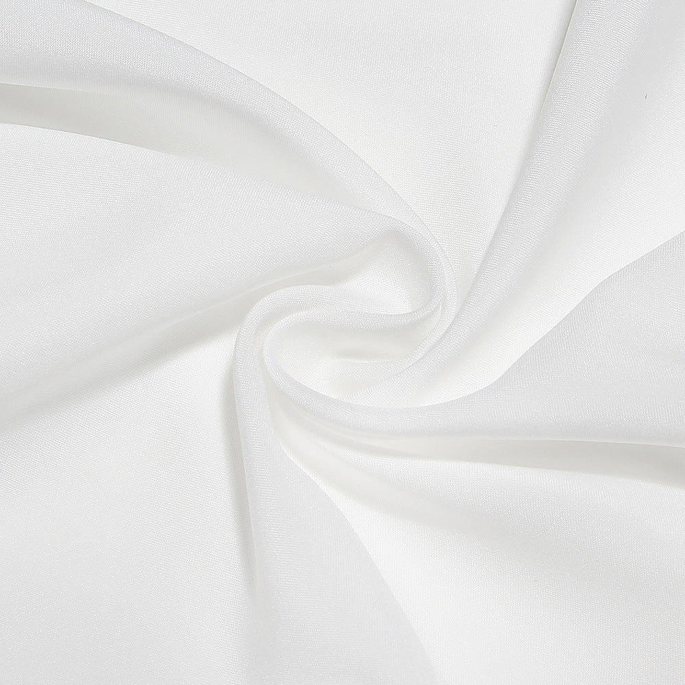 Mini-robe plissée à col carré et ourlet en dentelle, blanche