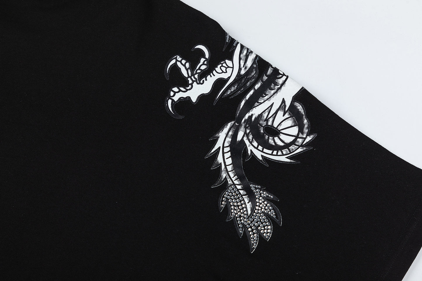 Black Trapstar unisex oversized T-shirt with white dragon graphic and rhinestone details - view 2