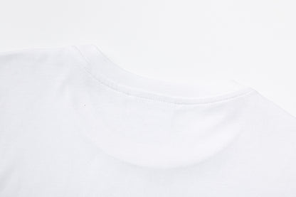 White Graphic Print Crewneck T-Shirt, Blue-Gray Graffiti Streetwear Short Sleeve Tee