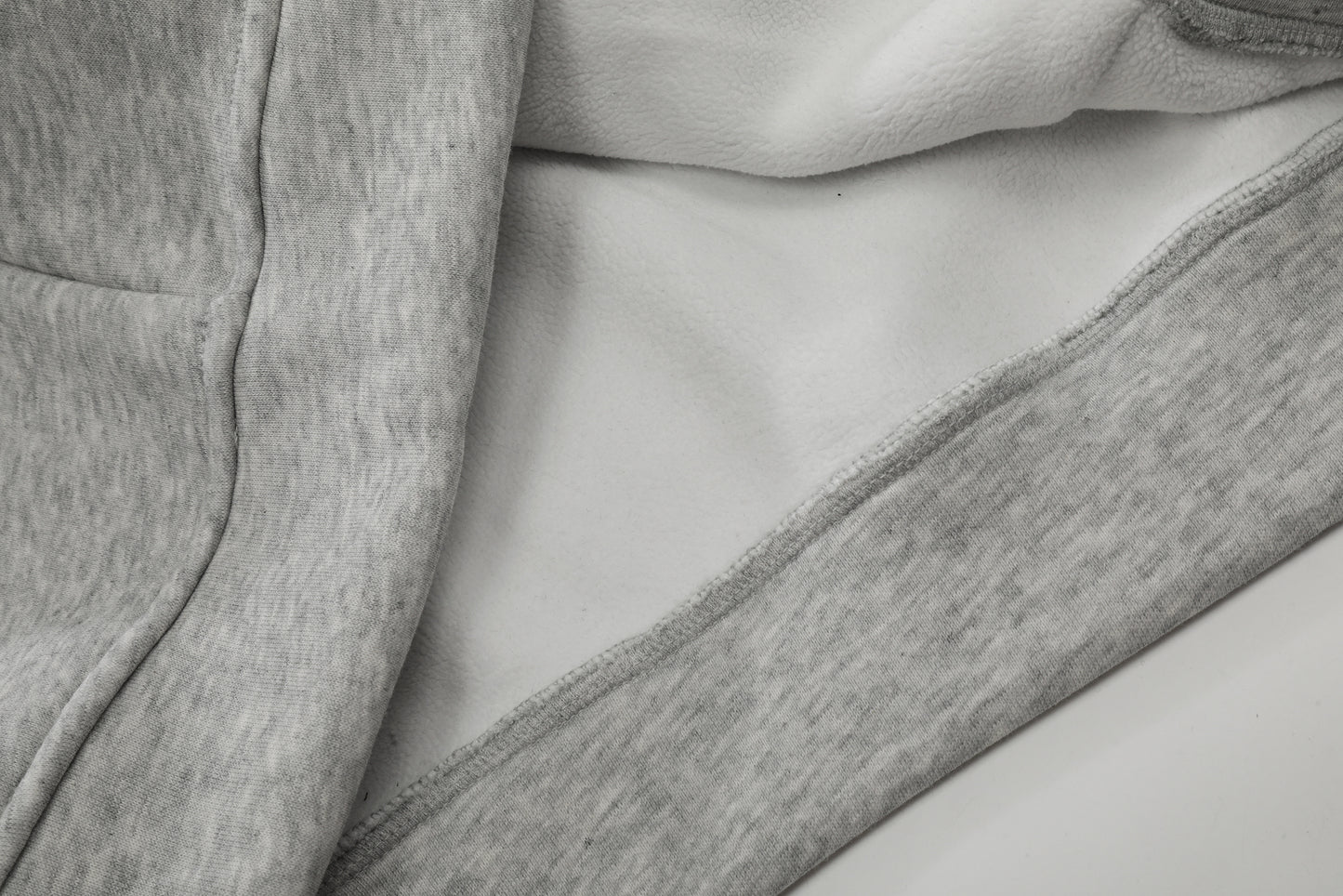 Women's RVNTENG Faux Fur Trim Hood Fleece Lined Full Zip Hoodie Sweatshirt Letter Print Oversized Warm Winter Jacket