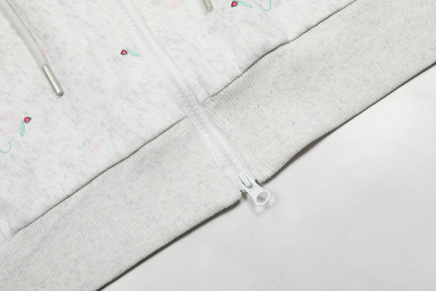 Women's Rvnteng Oval Logo Scattered Floral Embroidery Full Zip Hoodie Sweatshirt Long Sleeve Casual Streetwear Jacket