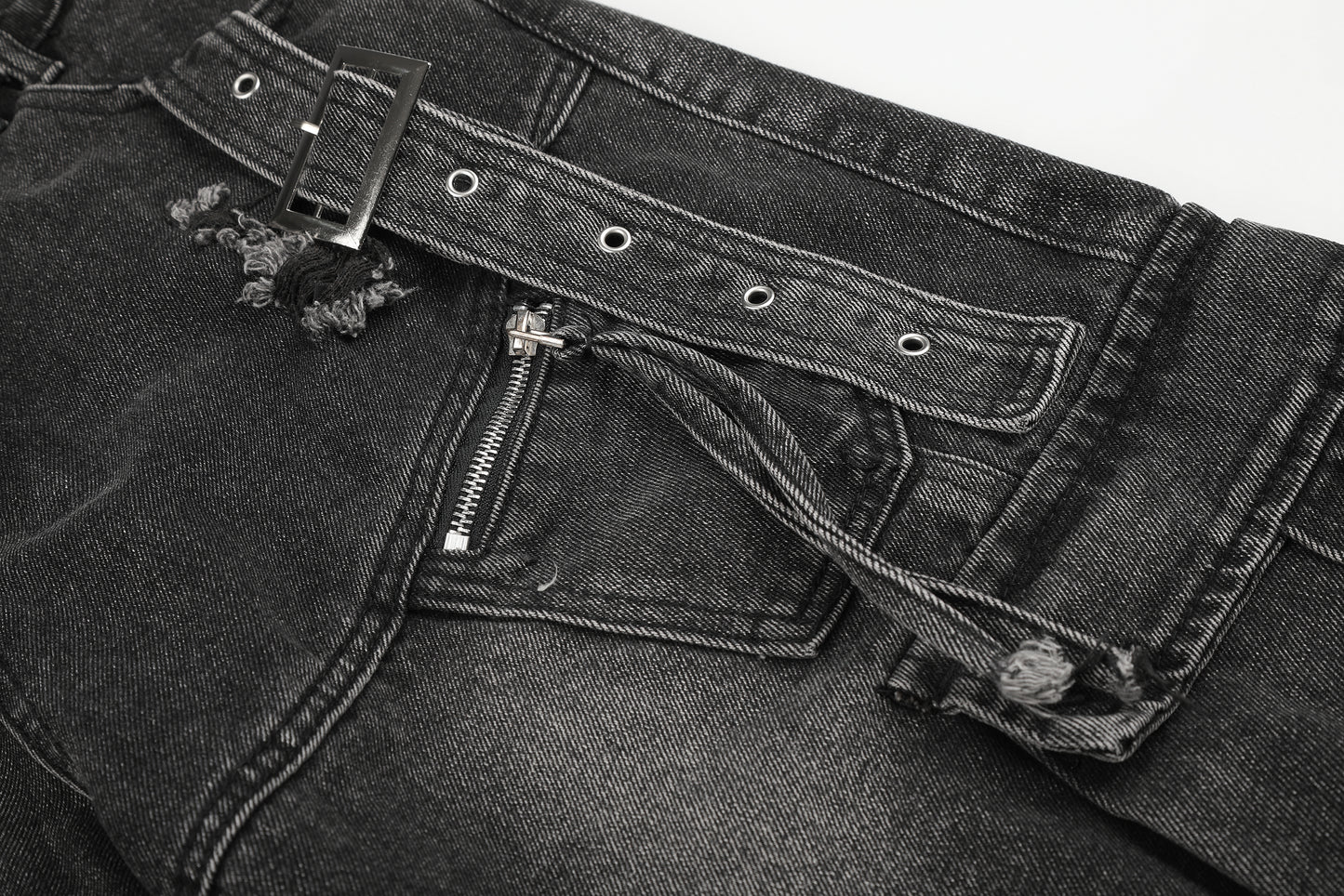 Women's Multi-Pocket Buckle Strap Distressed Denim Shorts High Waist Wide Leg Raw Hem Casual Streetwear Jean Shorts