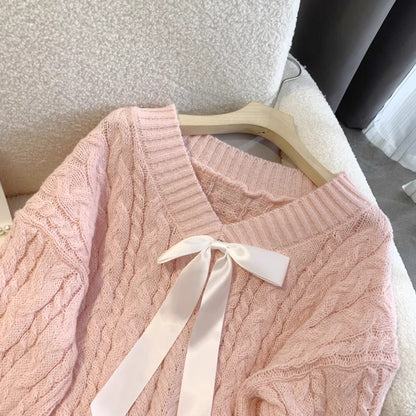 Gentle milk sweet pink loose v-neck lazy wind twist pullover women autumn and winter thickened sweater outer wear