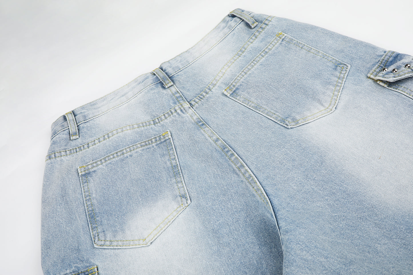 Women's Lace Trim Rhinestone Floral Cargo Wide Leg Jeans High Waist Light Wash Casual Streetwear Denim Pants