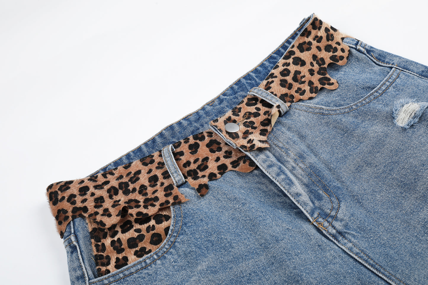 Women's Leopard Print Waistband Wide Leg Distressed Denim Shorts Raw Hem High Waist Casual Summer Jean Shorts