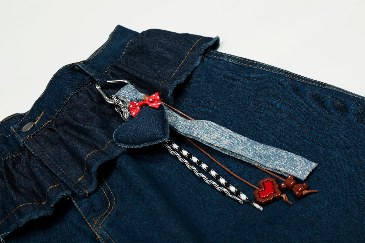 Women's Ruffle Fold-Over Waist Heart Charm Chain Balloon Wide Leg Denim Jeans High Waist Y2K Streetwear Baggy Jean Pants