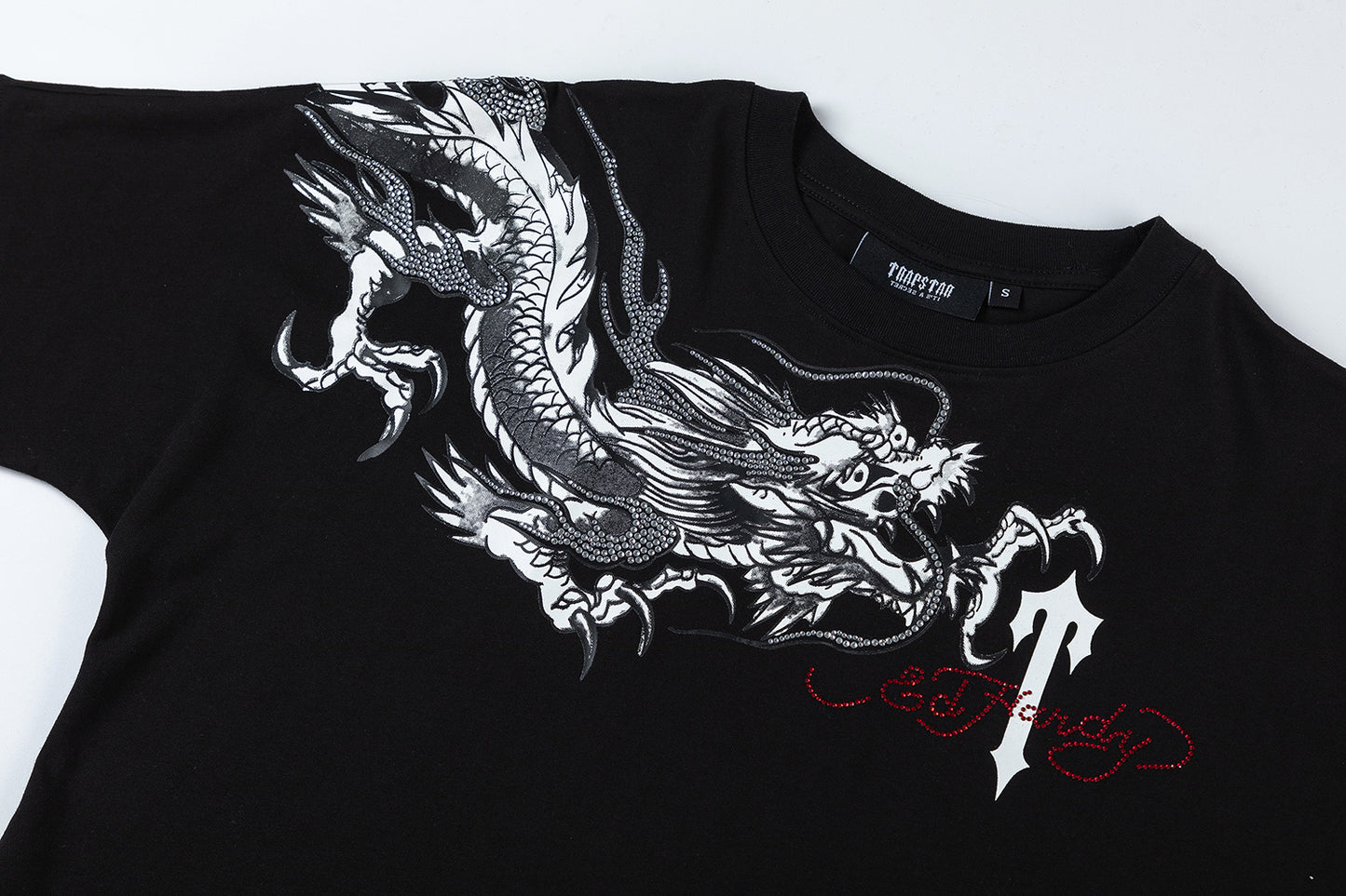 Black Trapstar unisex oversized T-shirt with white dragon graphic and rhinestone details - view 8