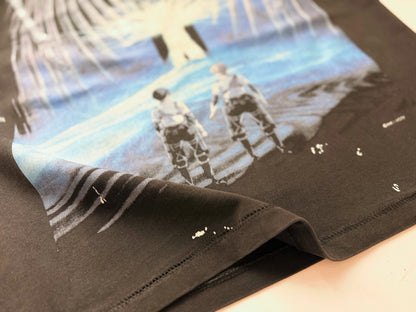 SAINT Mxxxxxx × Attack on Titan AOT_SS TEE / ATTACK ON TITAN / BLK