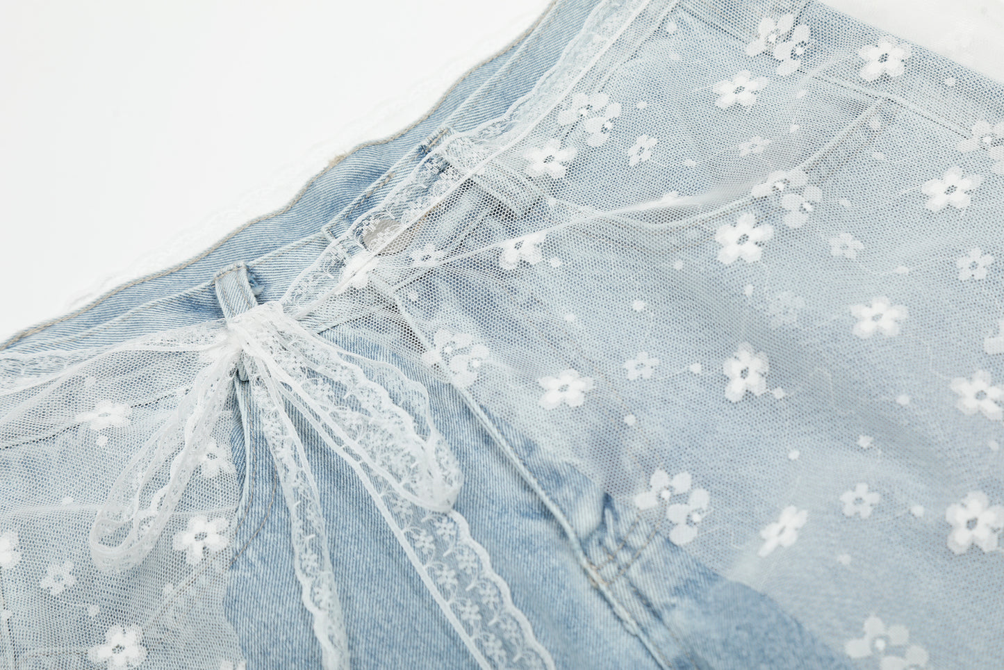 Women's Lace Belt Floral Print Patchwork Lace Ripped Wide Leg Jeans High Waist Y2K Vintage Wash Denim Trousers