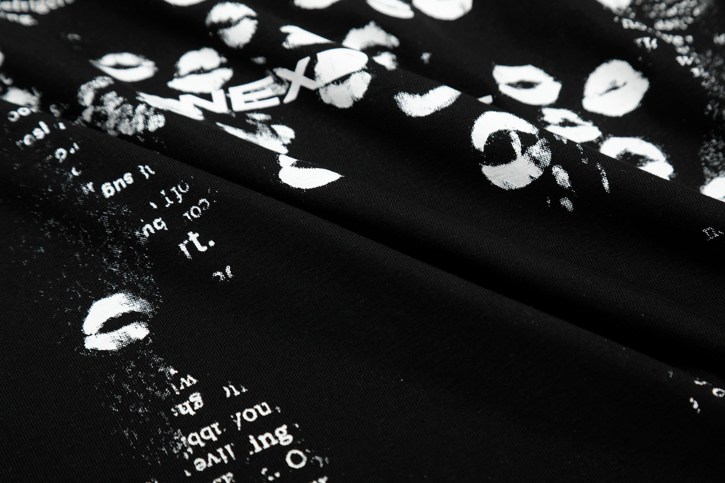 Nexoule Lip Print Graphic Tee Oversized Short Sleeve Streetwear Y2K Vintage Grunge Summer T-Shirt | Lip Riot
