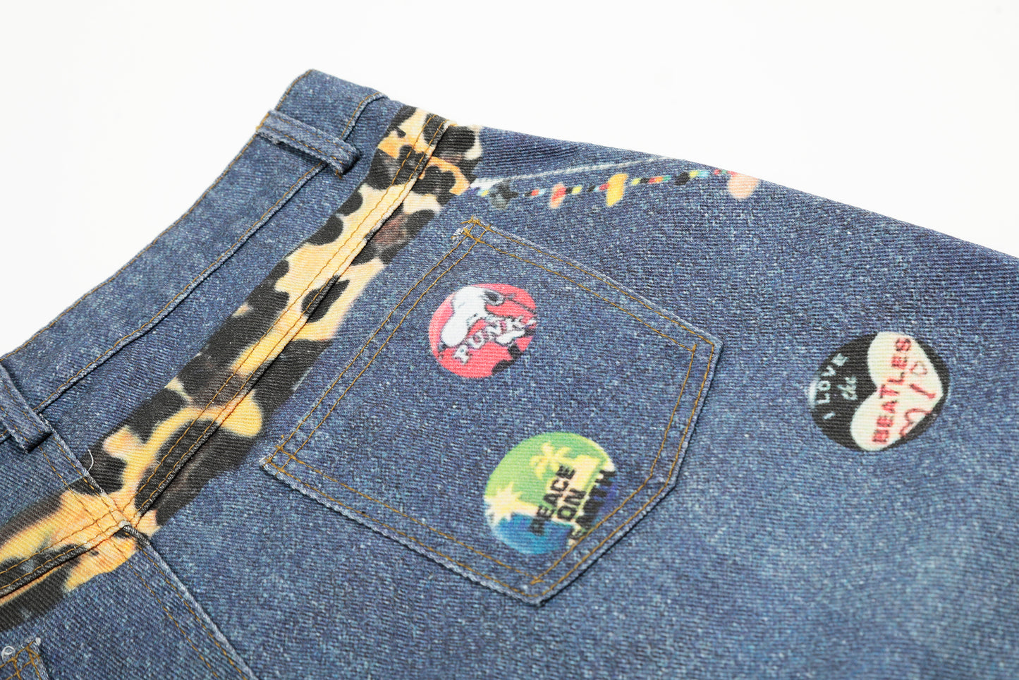 Women's RVNTENG Leopard Belt Multi-Badge Key Charm Wide Leg Denim Shorts High Waist Y2K Streetwear Jean Shorts