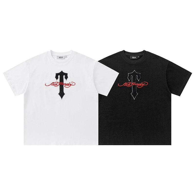 Trapstar unisex short sleeve graphic T-shirt with a crew neck, shown in black and white - view 12