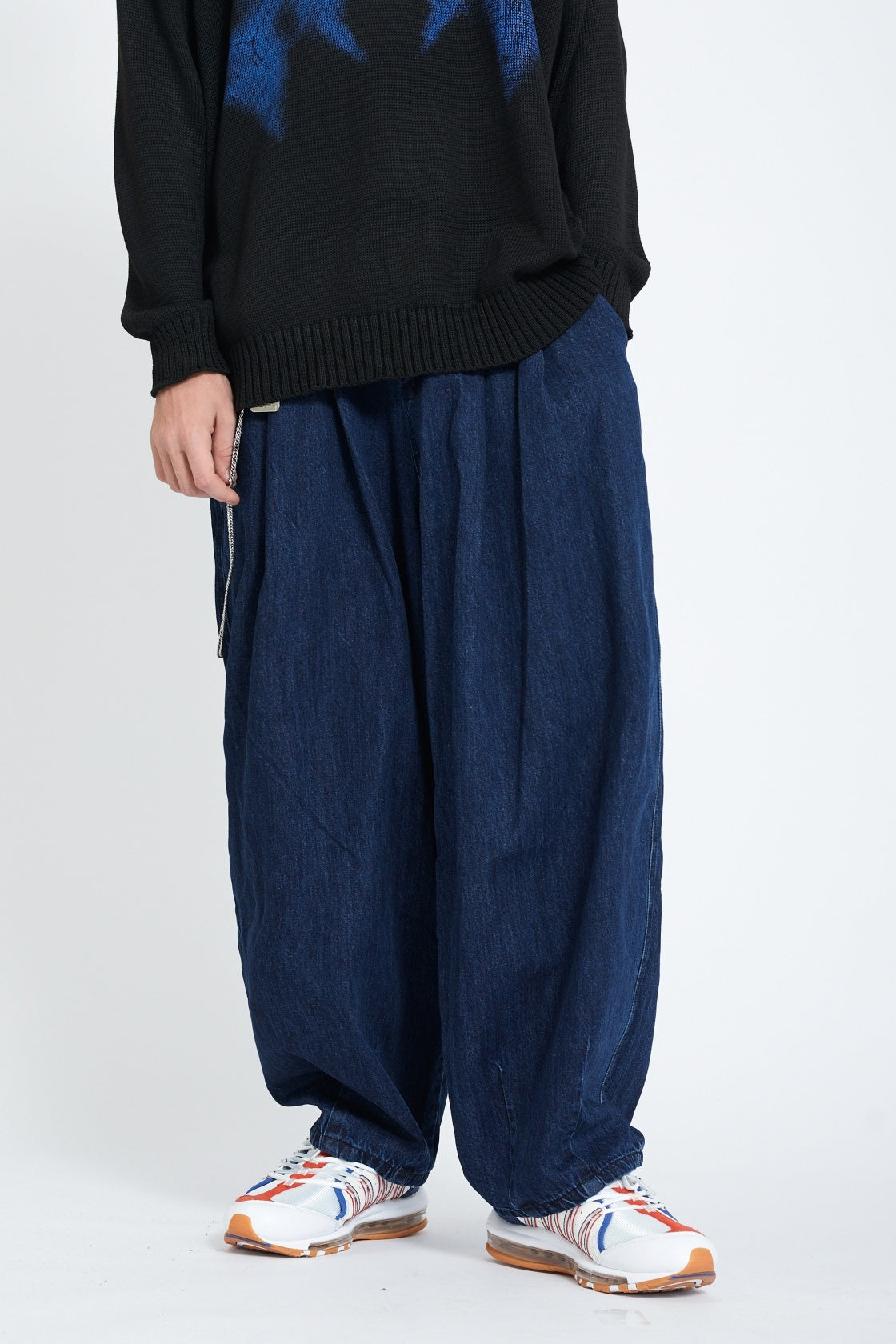 Pleated Wide Leg Denim Jogger Pants Elastic Waist Chain Detail Balloon Fit Streetwear Y2K Jeans