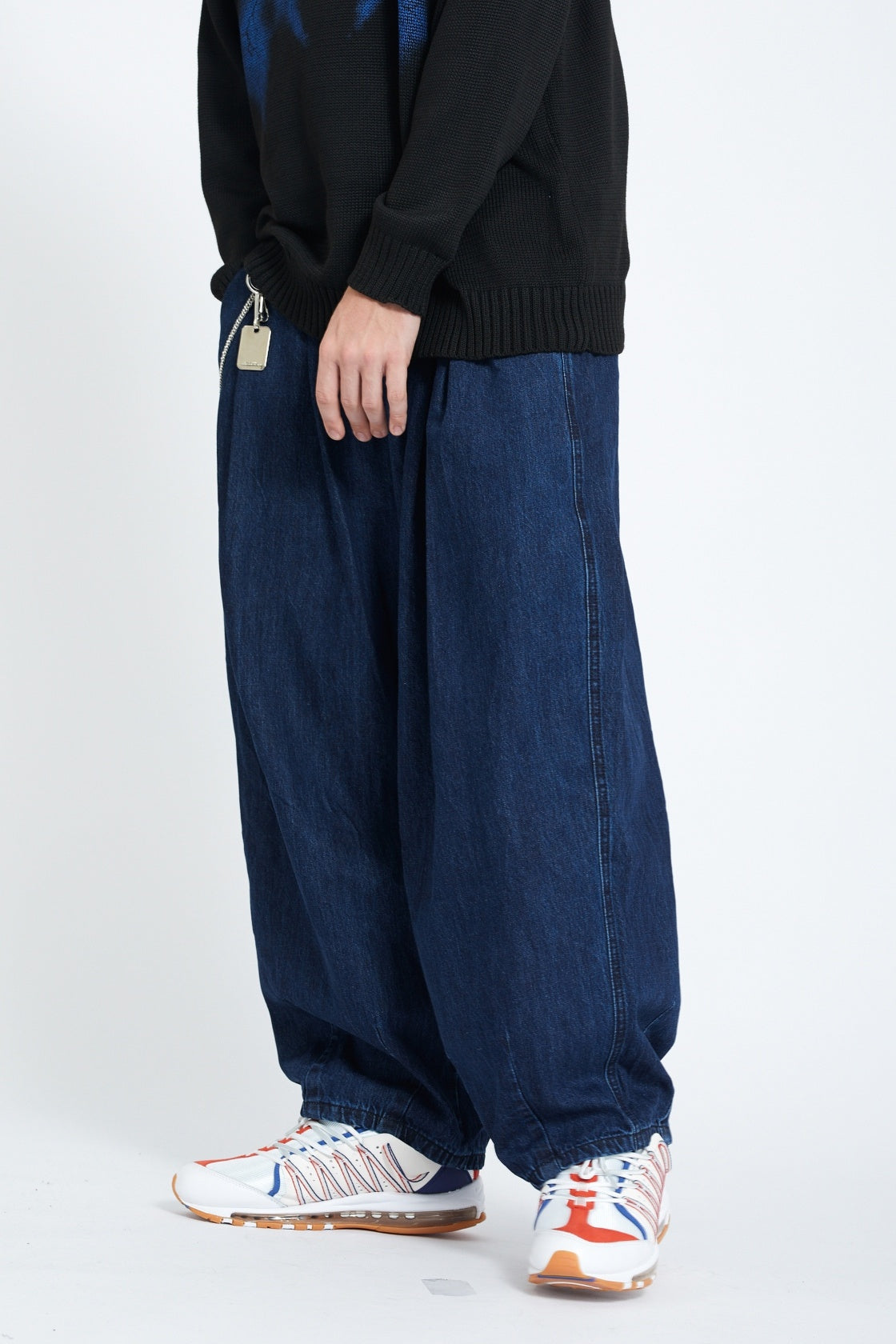 Pleated Wide Leg Denim Jogger Pants Elastic Waist Chain Detail Balloon Fit Streetwear Y2K Jeans