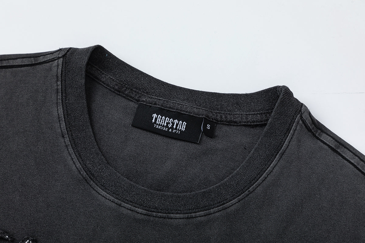Trapstar black and charcoal graphic T-shirt and drawstring shorts set with contrast stitching - view 25