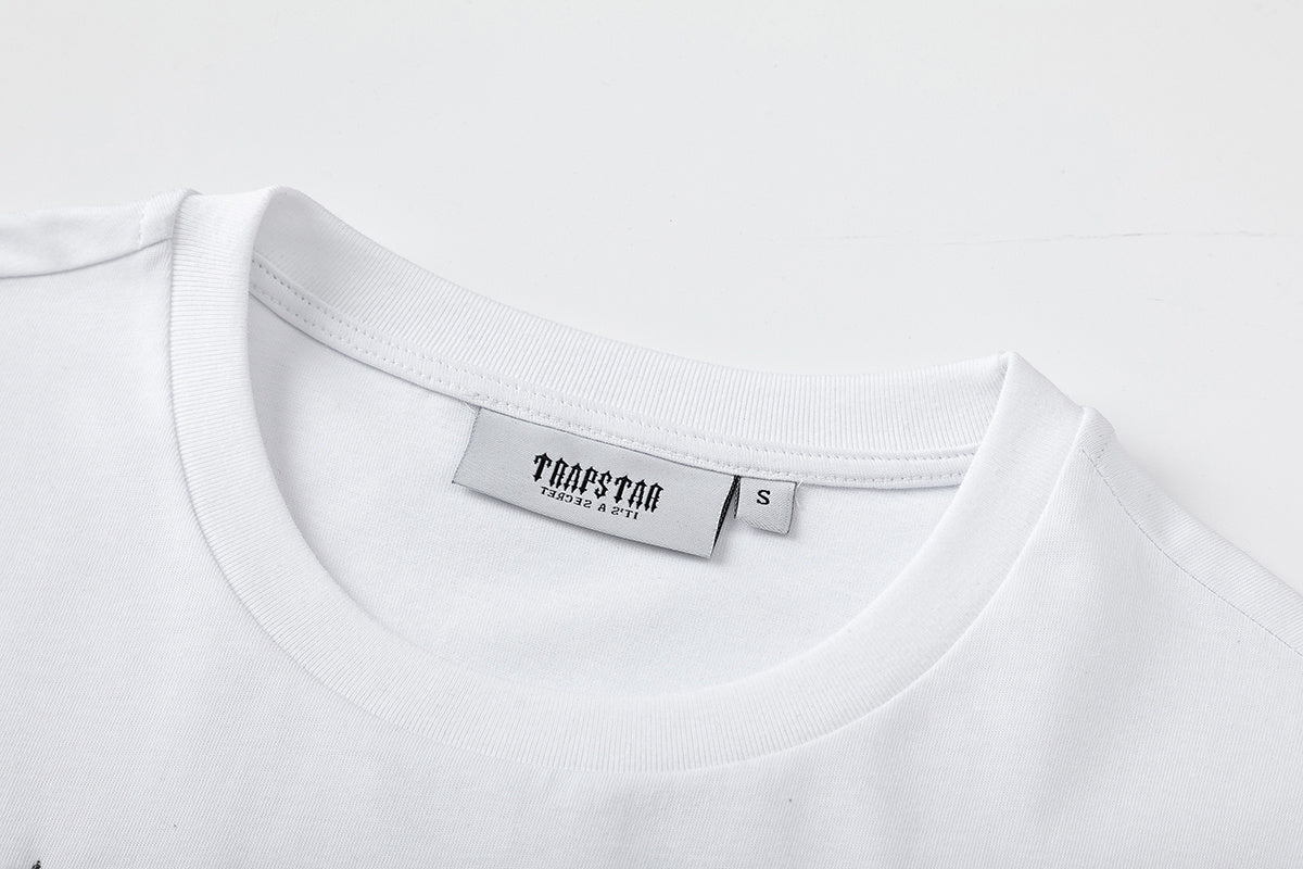 Trapstar unisex T-shirt and drawstring shorts set with bold logo graphics in black and white - view 26