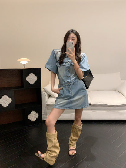 Women's Light Blue Washed Denim Short Sleeve Lapel Collar Silver Button Mini Dress Waist Cinching Dual Chest Pockets Side Pockets S M