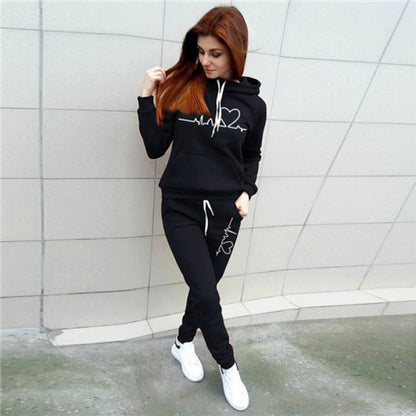 Two-Piece Set Women's Heart Print Raglan Sleeve Hoodie & Drawstring Waist Sweatpants Set, Casual Long Sleeve Hooded Pullover & Pocket Jogger Pants, Women's Fall & Winter Clothes, Holiday Outfits, Soft Clothes