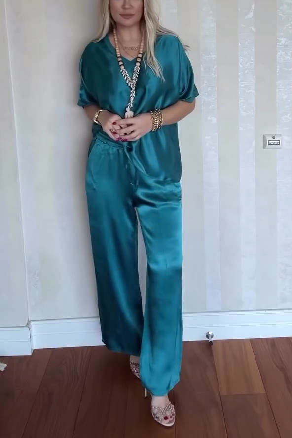 Women's Casual Comfortable V-neck Satin Short-sleeved Two-piece Suit - Seldom Seen Styles
