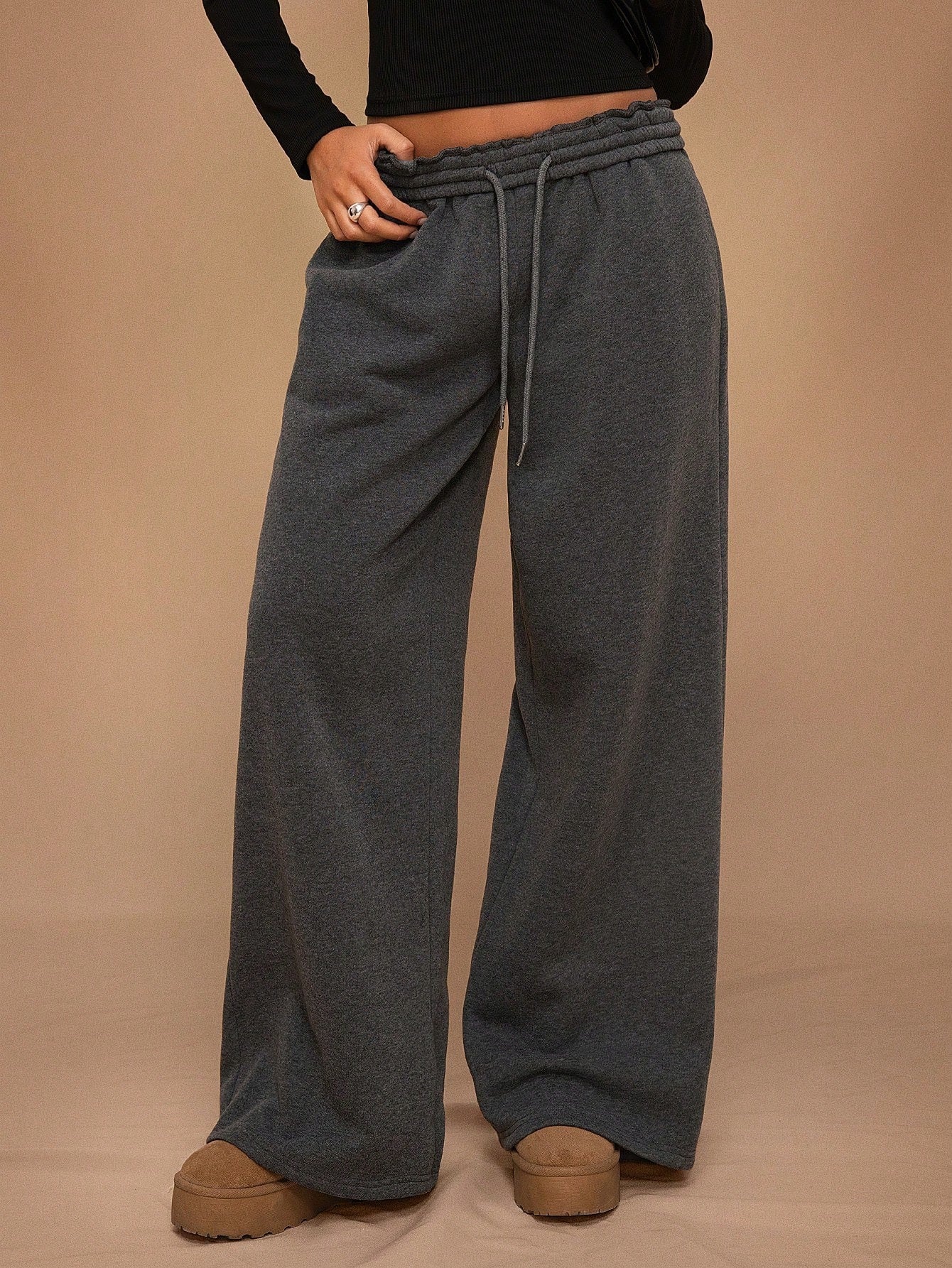 Women's Fleece Lined Sweatpants Winter Warm Wide Leg Sweat Pants Baggy Casual Pants with Pockets - Seldom Seen Styles
