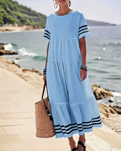 Robe d'été ample à col ras du cou et rayures noires pour femme, coupe trapèze, manches courtes, style plage fluide et patchwork