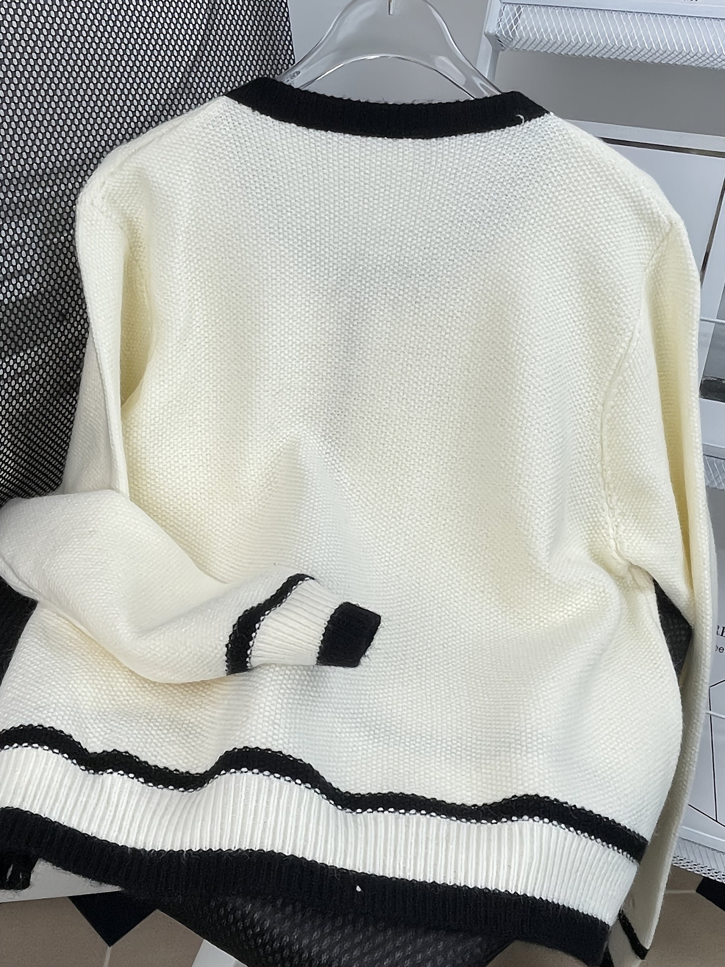 Kontrasttrimmad knäppstickad cardigan, ledig långärmad tröja med rund hals och ficka, damkläder