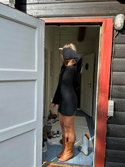 Solange glitterkjole med åben ryg - Sort