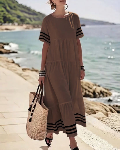 Robe d'été ample à col ras du cou et rayures noires pour femme, coupe trapèze, manches courtes, style plage fluide et patchwork