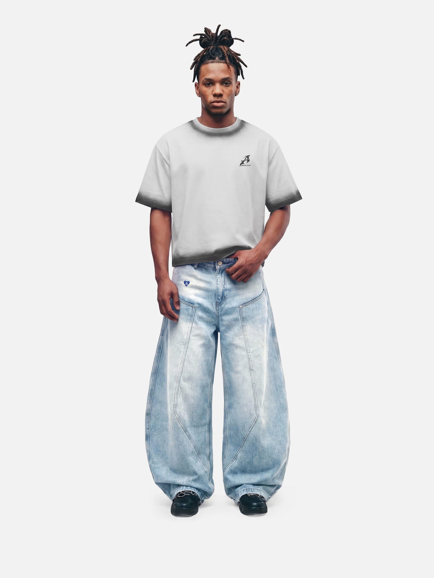 HEIGHT:5'10" WEIGHT:150LBS WEARING:32
