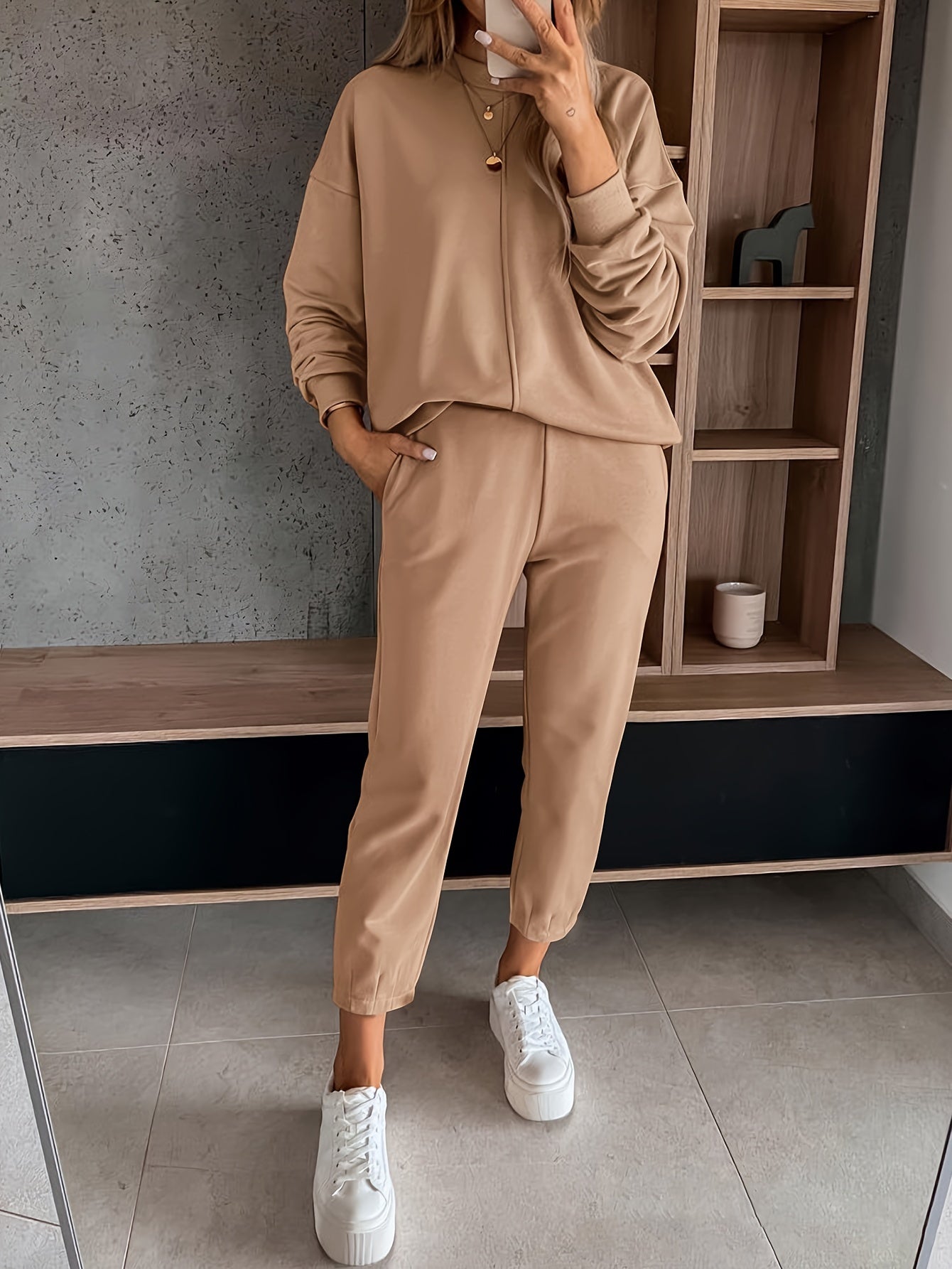 Ladies New Fashion Two-Piece Suit Long Sleeve Pullover，Sports Pants，Leisure Suit，Autumn and Winter Sportswear，Sportswear Pocket