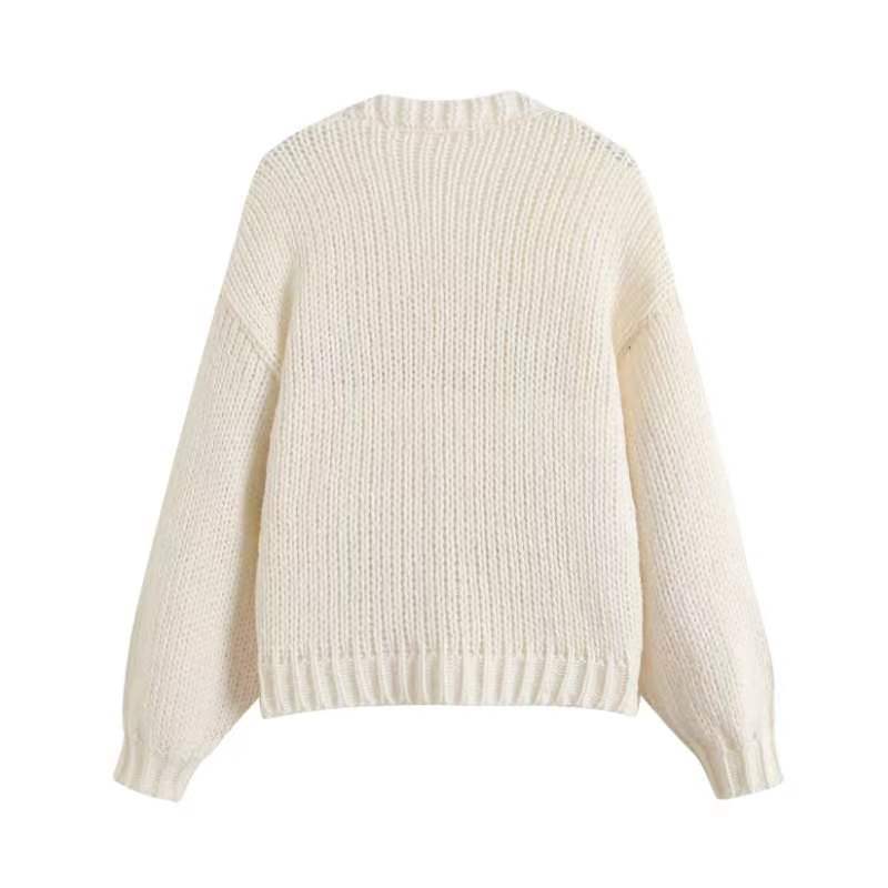 2024Höst och vinter Nytt temperament WildVCollar Stickad Cardigan Fashionabla jacka Retro Twist Jordgubbsbroderad tröja 