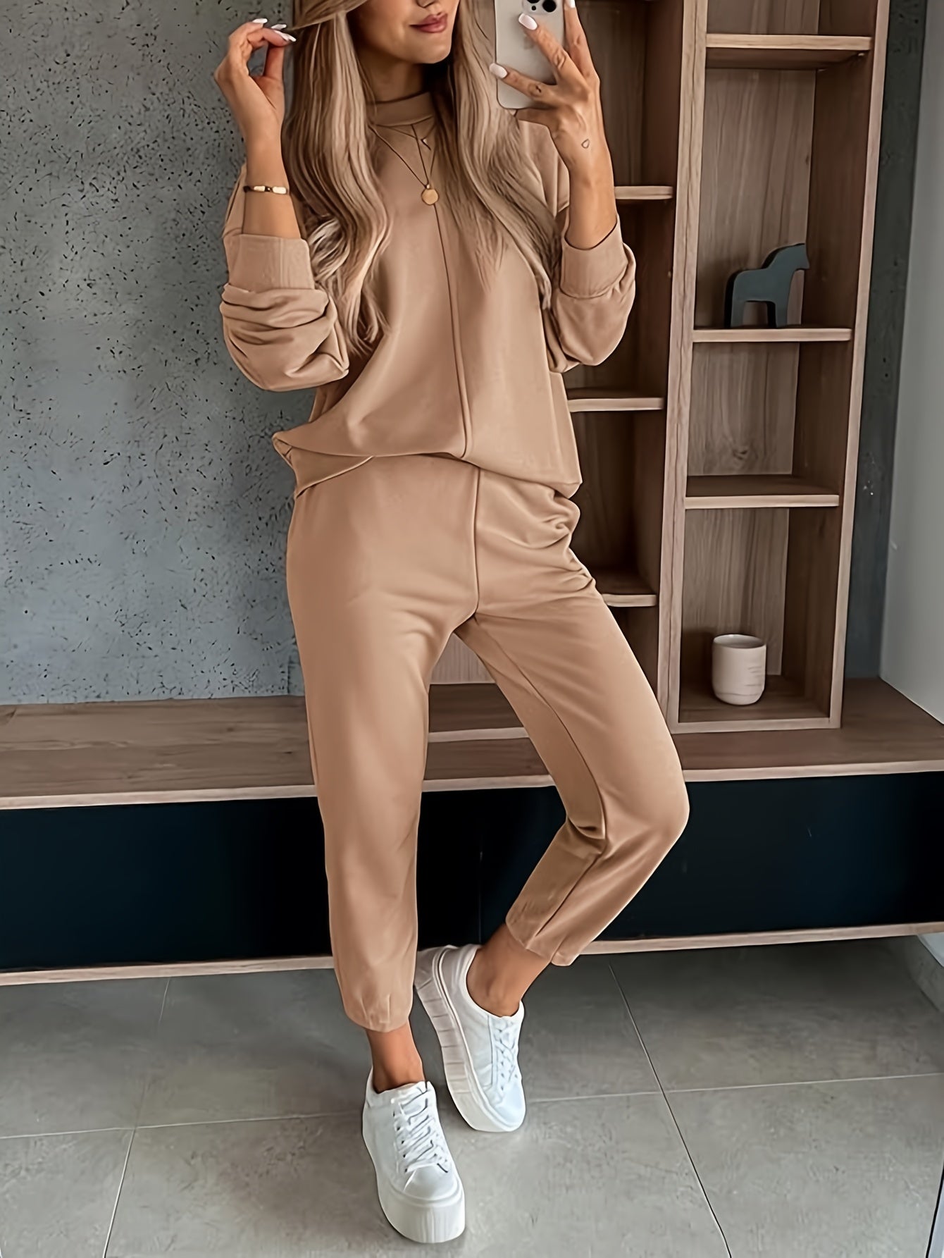 Ladies New Fashion Two-Piece Suit Long Sleeve Pullover，Sports Pants，Leisure Suit，Autumn and Winter Sportswear，Sportswear Pocket