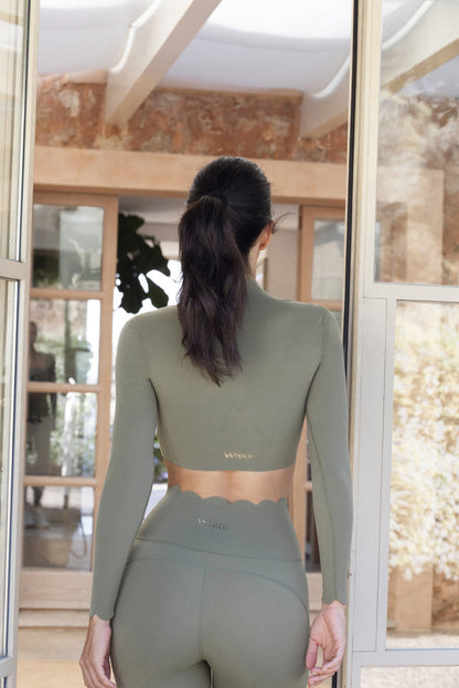 Scallop Cropped Long Sleeve Top