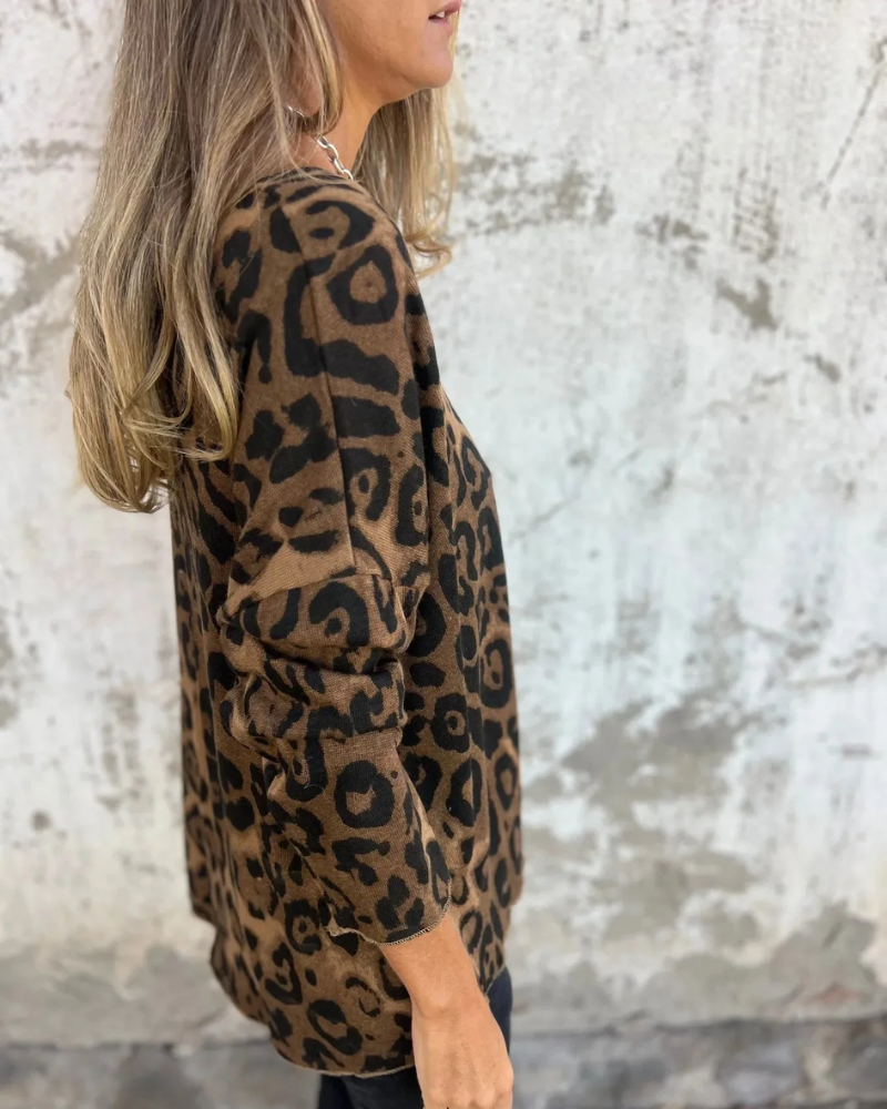 Blusa con Stampa Animale, Flattering e Ultimo Comfort per Ogni Stagione - Seldom Seen Styles