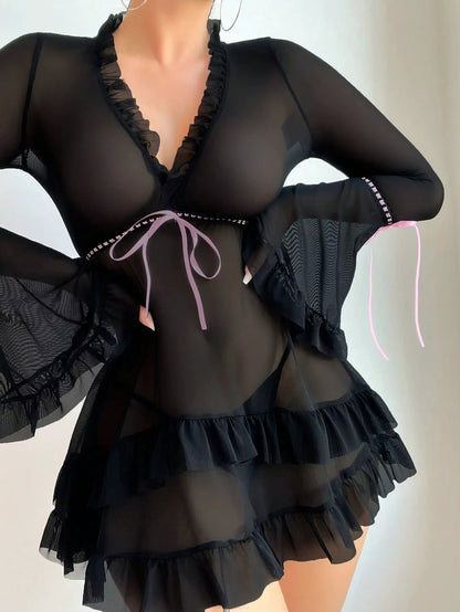 Robes courtes décontractées à volants, manches évasées, bord à godets et décolleté plongeant.