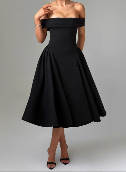 Sauber | Schulterfreies Kleid, ausgestellter Midi