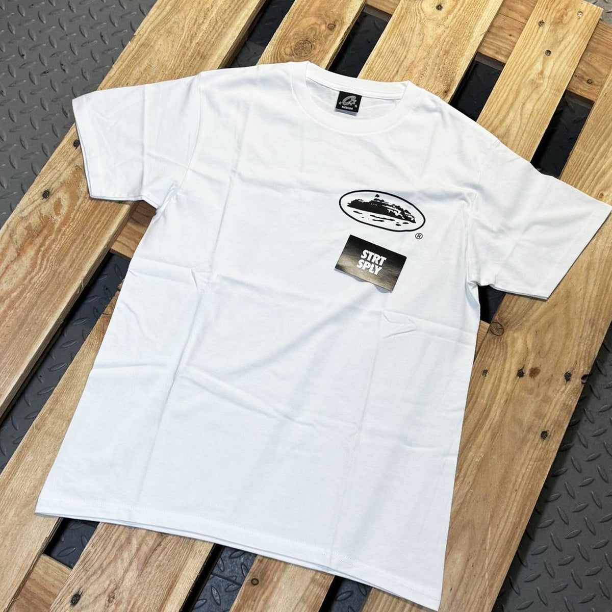 Corteiz RTW OG Island T-Shirt - White / Black - Seldom Seen Styles