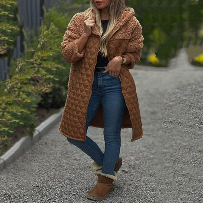 Cozy quilted coat with synthetic Sherpa lining and hood for women