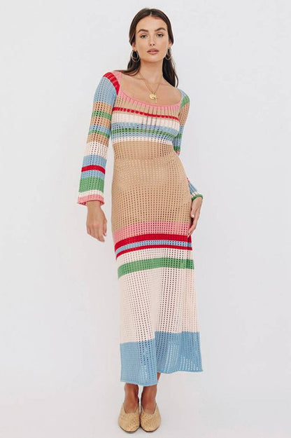 Robe longue rayée en maille crochetée