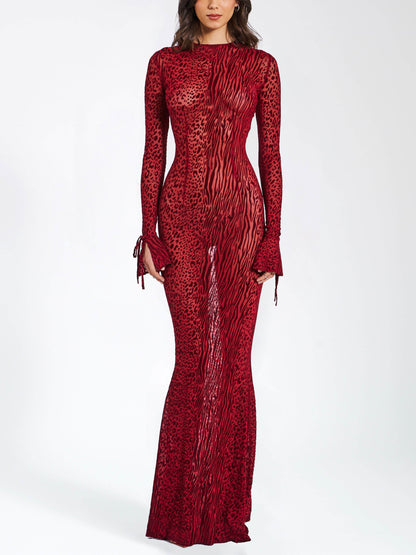 Robe longue dos nu en velours et maille léopard exquise 