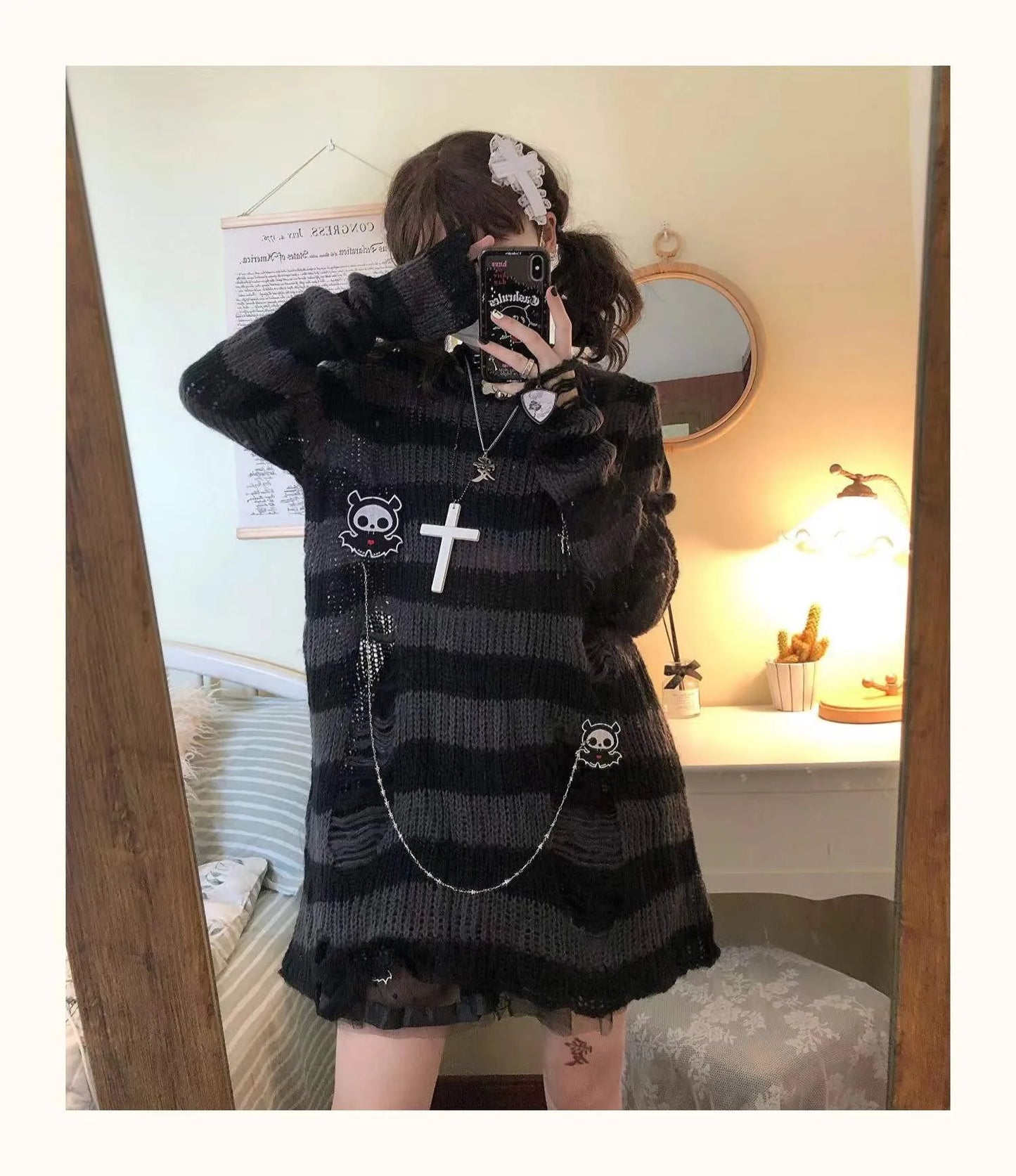 Karrram Rosa Gestreiften Gothic Pullover Frauen Ripped Löcher Lose Gestrickte Pullover Ausgefranste Fee Grunge Jumper Emo Streetwear Lolita