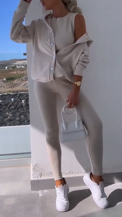 Ensemble trois pièces sweat-shirt, cardigan et sweat à capuche
