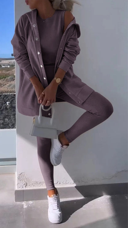 Ensemble trois pièces sweat-shirt, cardigan et sweat à capuche