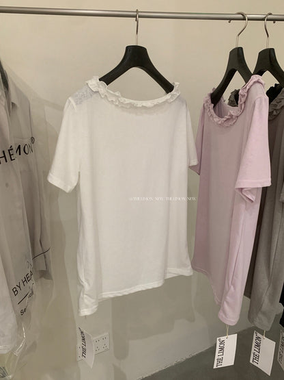 Off-Shoulder T-Shirt mit Rüschen – Weiches, feminines, locker sitzendes Sommer-Freizeit-Shirt
