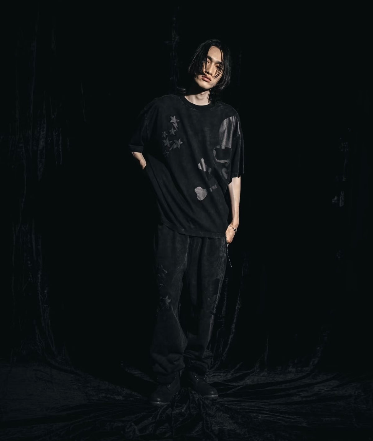 LEATHER STA PATCH SKULL RELAXED FIT TEE - Seldom Seen Styles