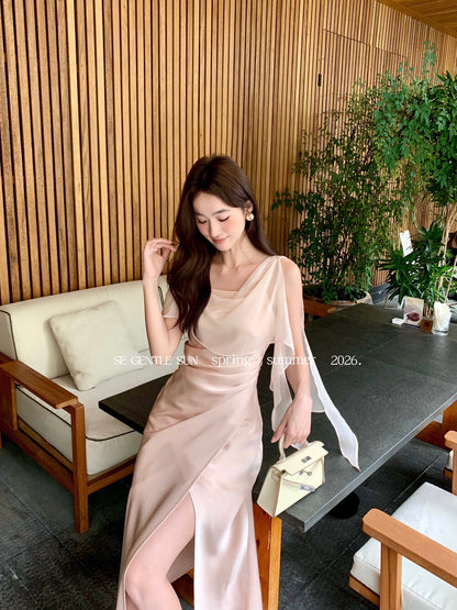 Robe asymétrique en satin à ruban romantique plissé taille ruban coupe sirène pour femme