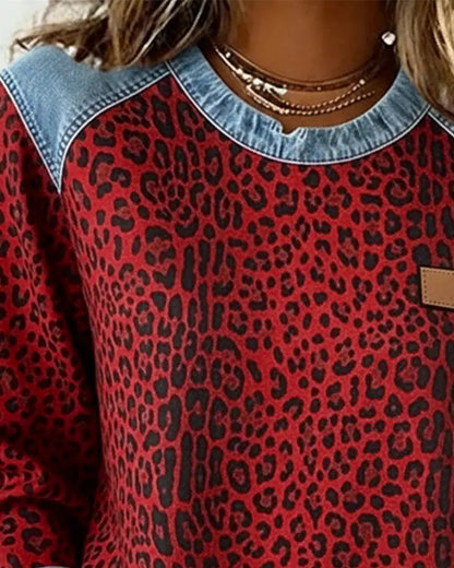 Pullover aus Denim-Patchwork mit Leopardenmuster