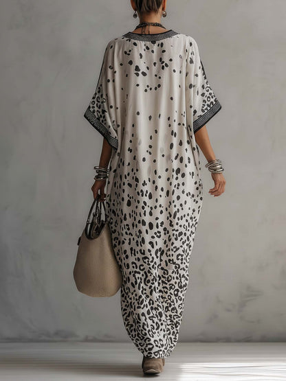 Robe longue en mousseline de soie à imprimé léopard dégradé gris clair