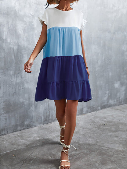 Robes mini à col rond avec manches à volants lâches, couleur contrastante, falbala et plis, coupe fendue